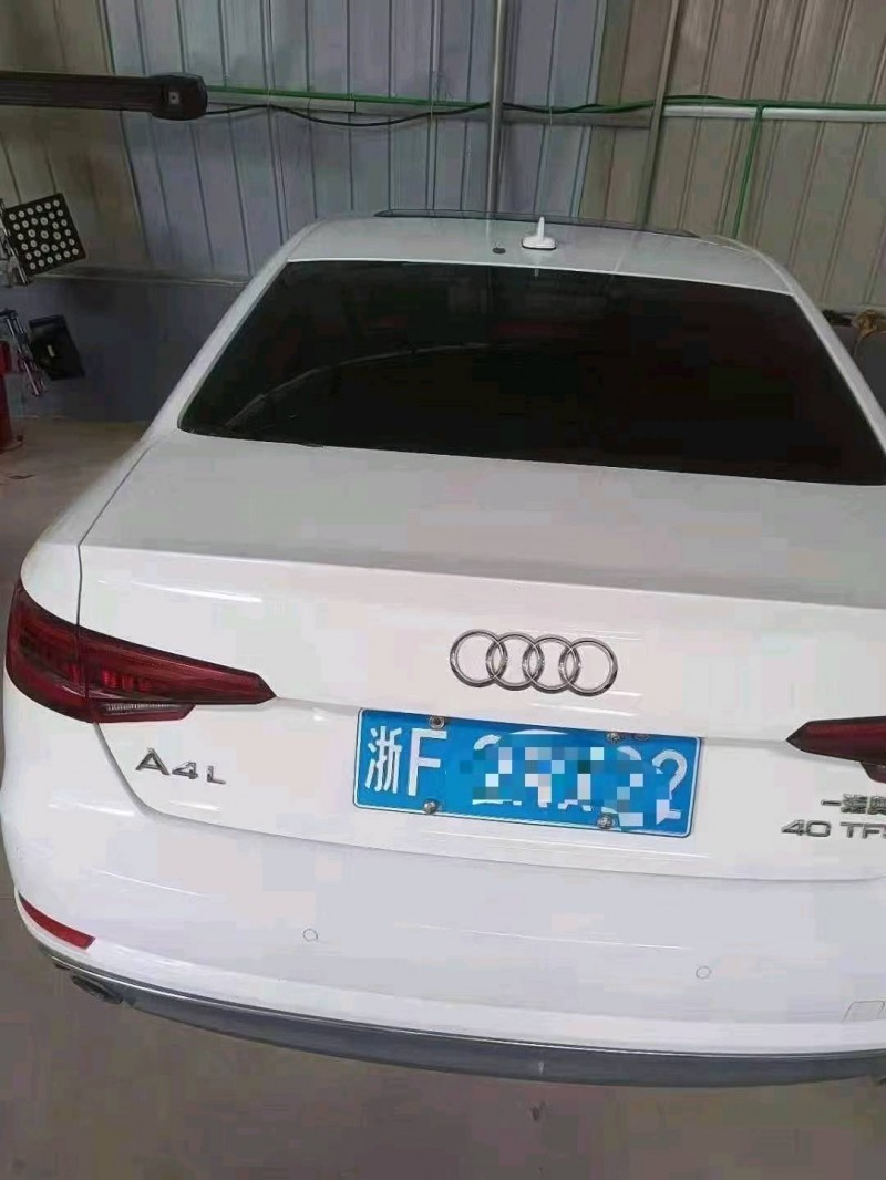吉安18年奧迪A4L2