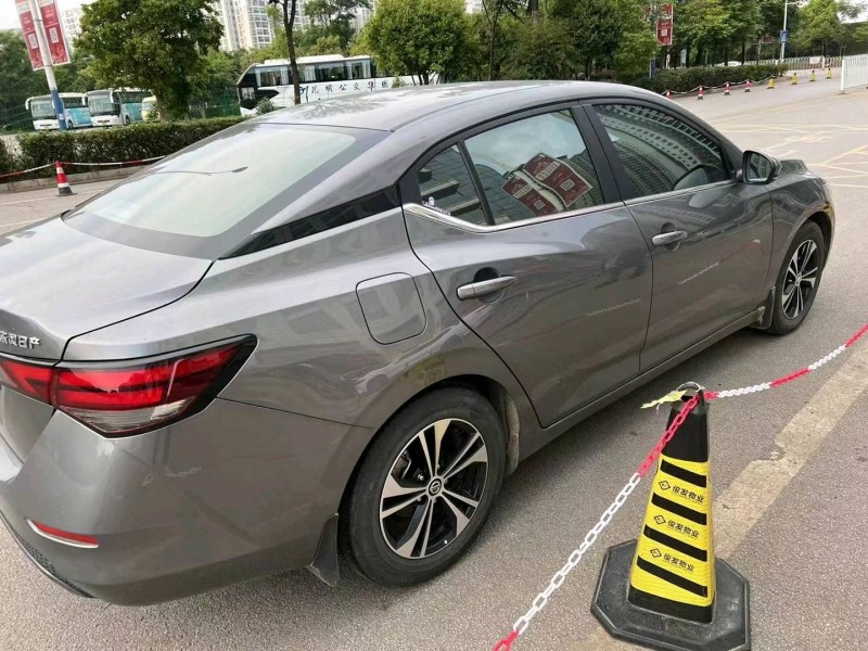 昆明21年日產軒逸4
