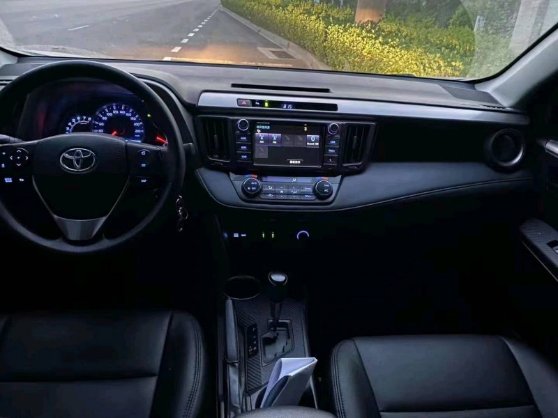 保定16年豐田RAV4榮放5