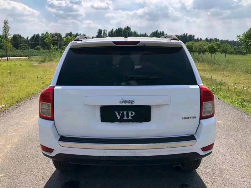 煙臺12年Jeep指南者5