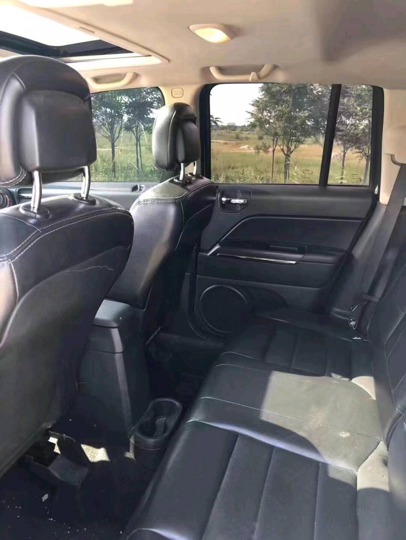 煙臺12年Jeep指南者9