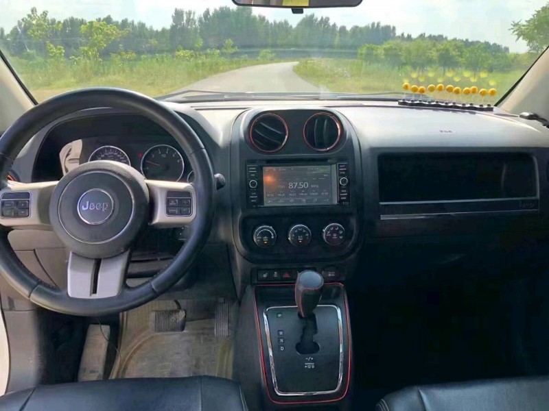 煙臺12年Jeep指南者8