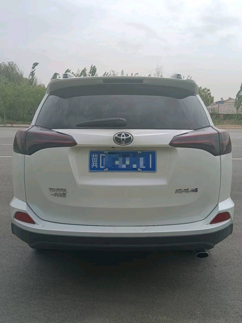 滄州19年豐田RAV49