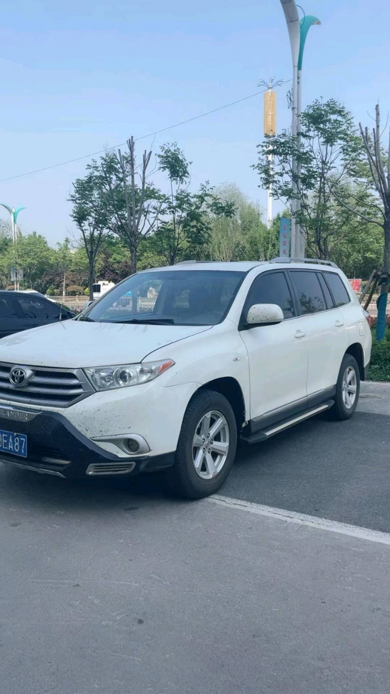 北京12年丰田汉兰达3