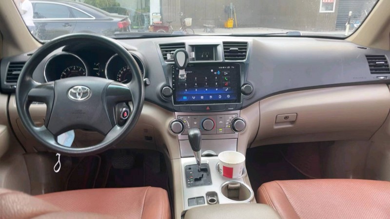 北京12年丰田汉兰达4