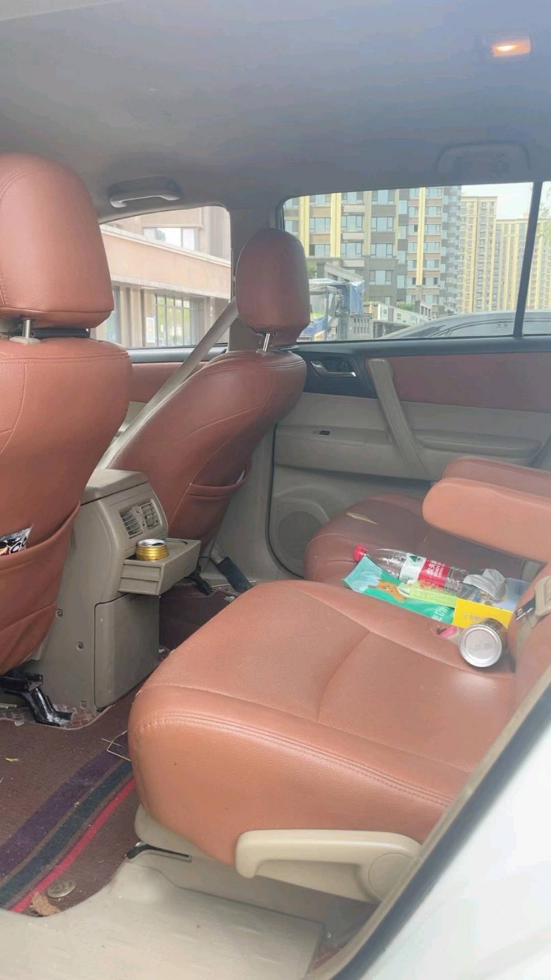 北京12年丰田汉兰达7