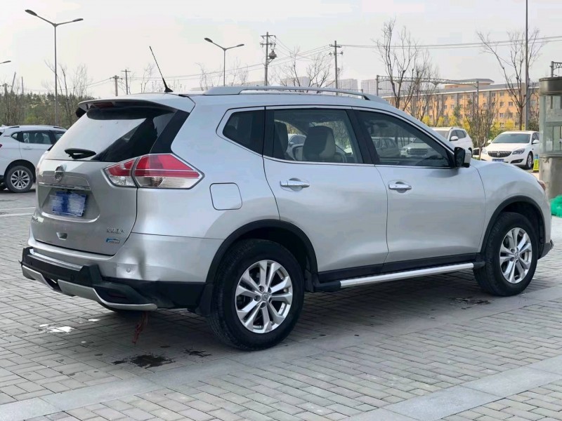 延安16年日產奇駿3