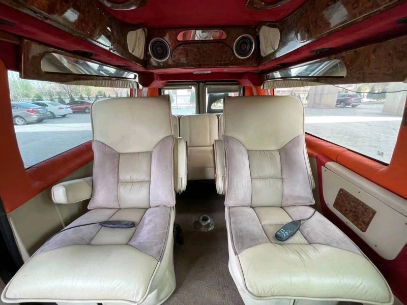 延安09年福特E3505