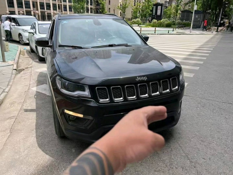 鄂州18年Jeep指南者1