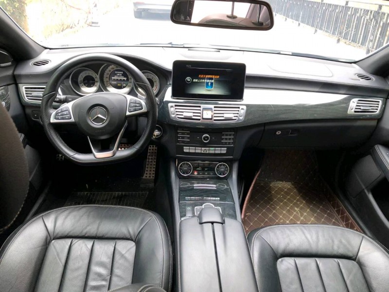 青岛17年奔驰CLS3