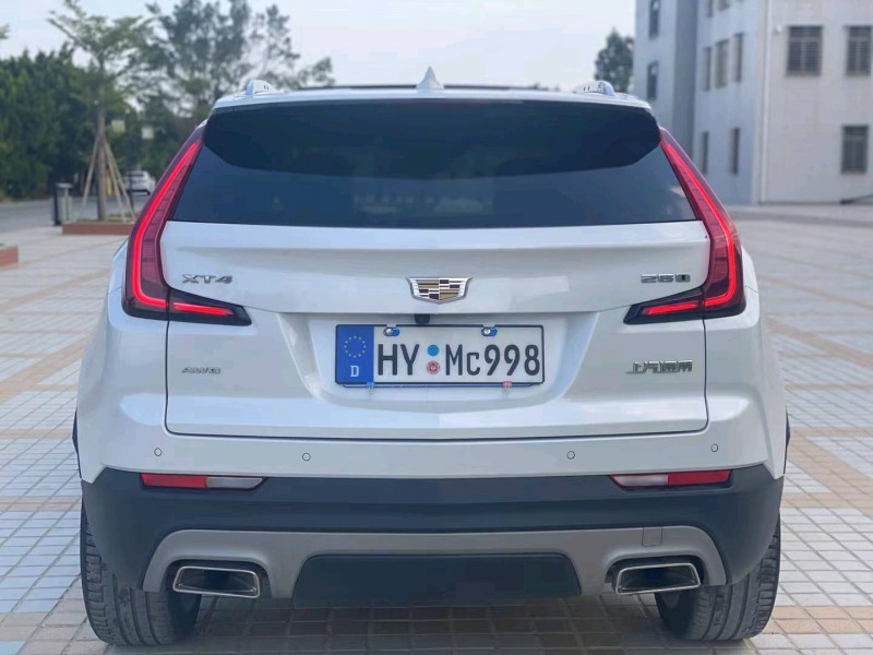 汕頭19年凱迪拉克XT48