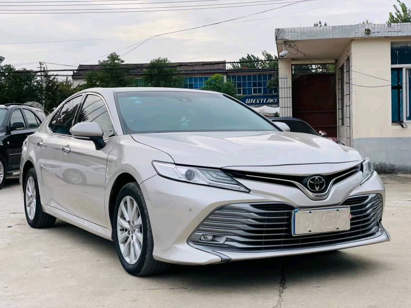 徐州18年丰田凯美瑞4