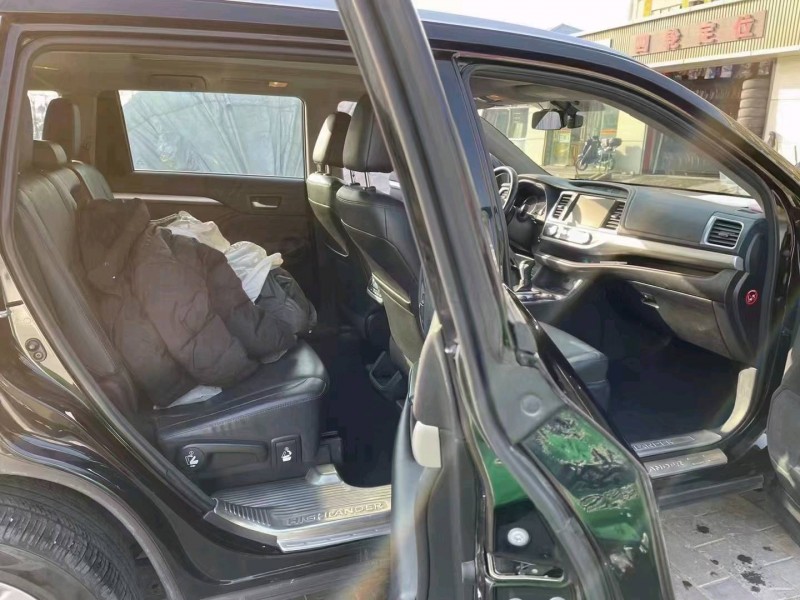 北京16年丰田汉兰达4