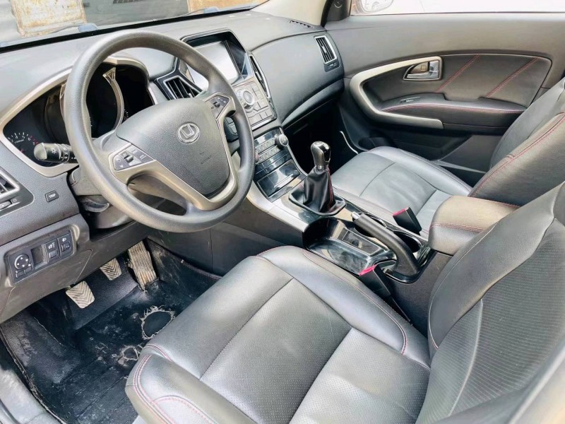 徐州17年华泰圣达菲7