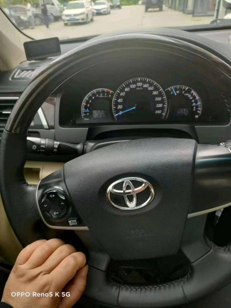 北京15年丰田凯美瑞4