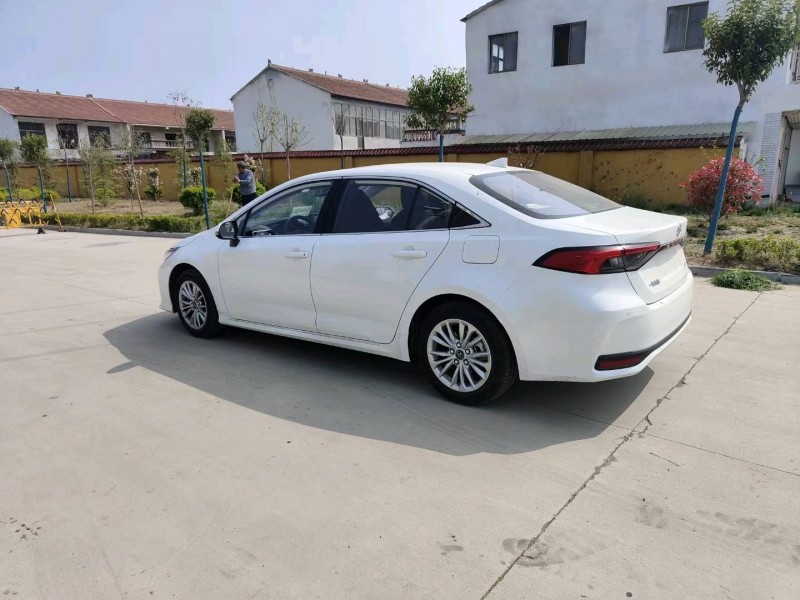 北京22年丰田亚洲狮8