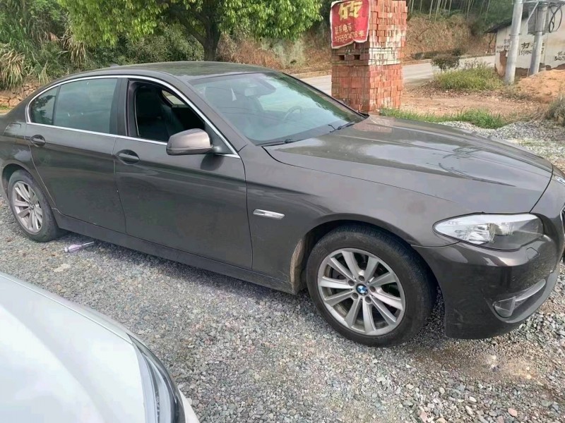 北京12年宝马5系3