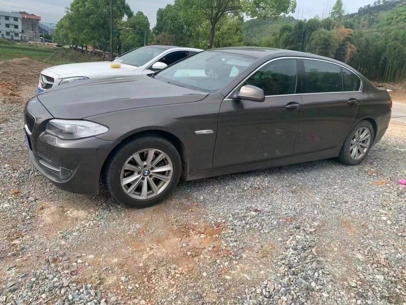 北京12年宝马5系5