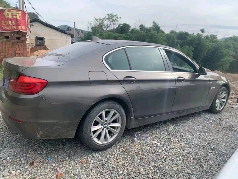 北京12年宝马5系8