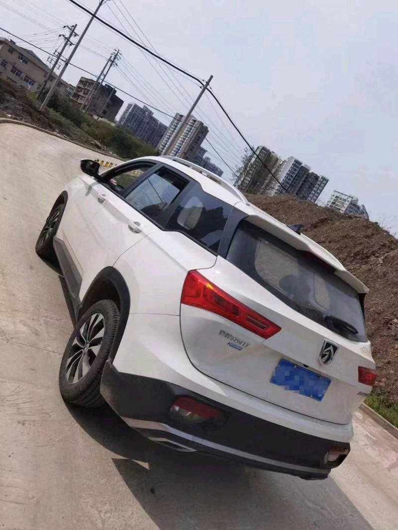 成都22年寶駿5306