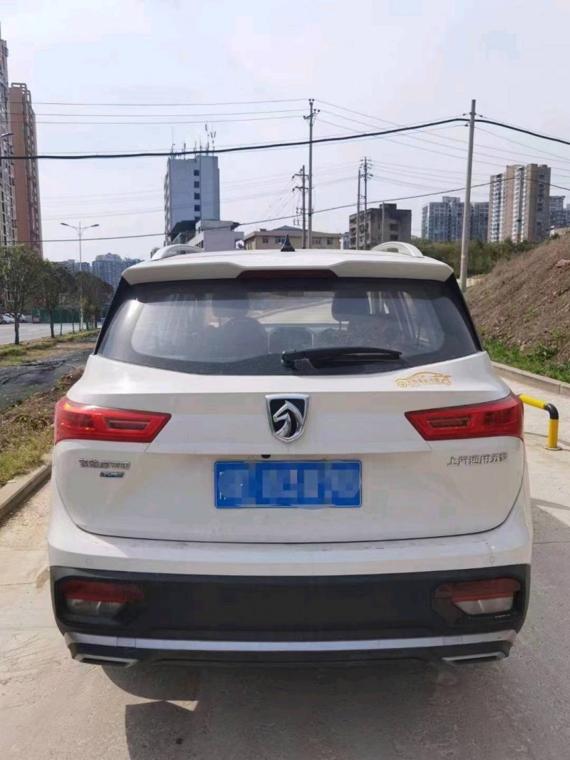 成都22年寶駿5304