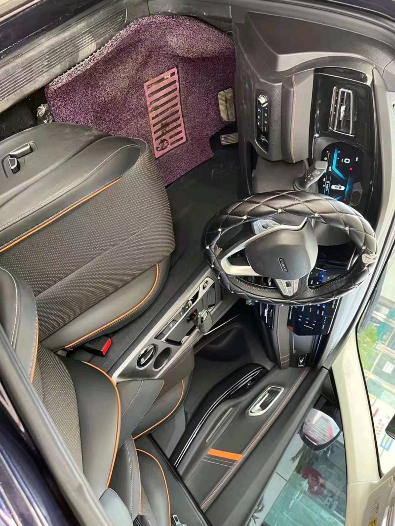 延安21年長安汽車歐尚7