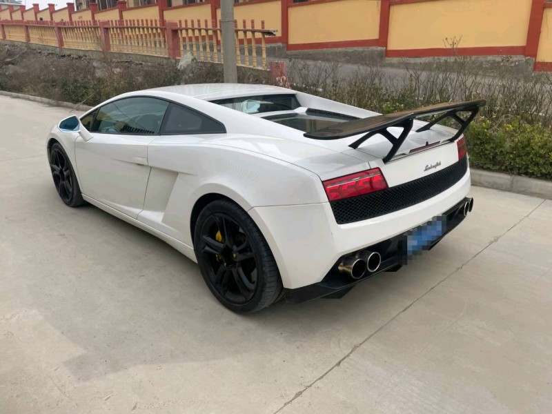 聊城11年蘭博基尼Gallardo5