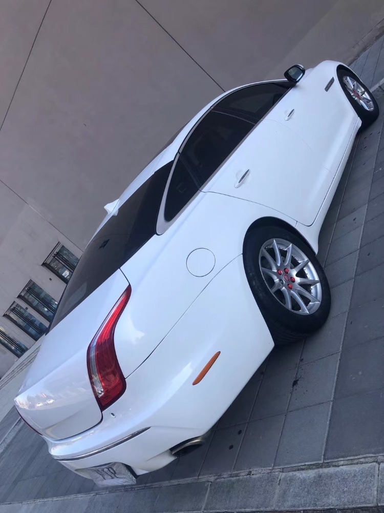 營口14年捷豹XJL7