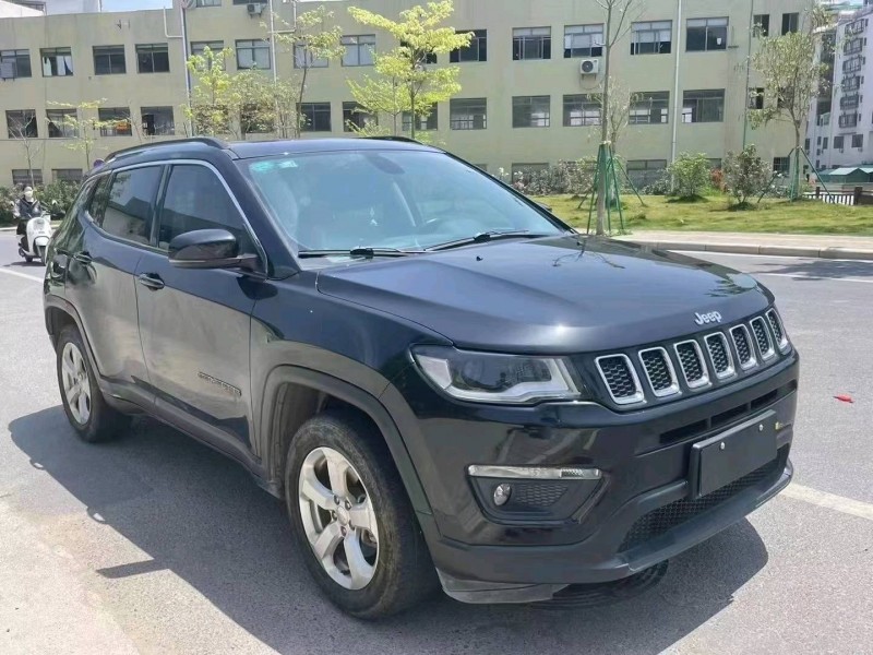 汕頭18年Jeep指南者3