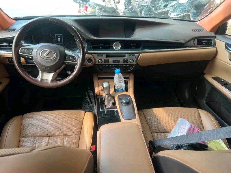 北京15年雷克萨斯ES6