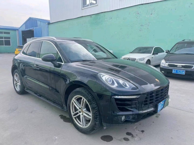 青島14年保時捷Macan3