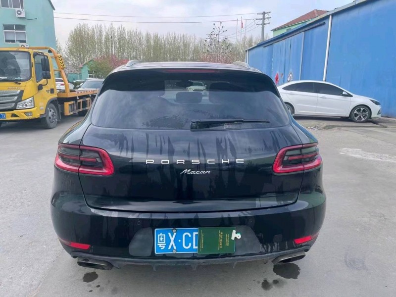 青島14年保時捷Macan8