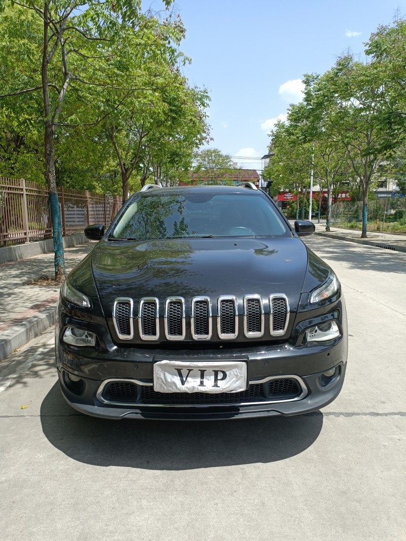 宜昌16年Jeep自由光5