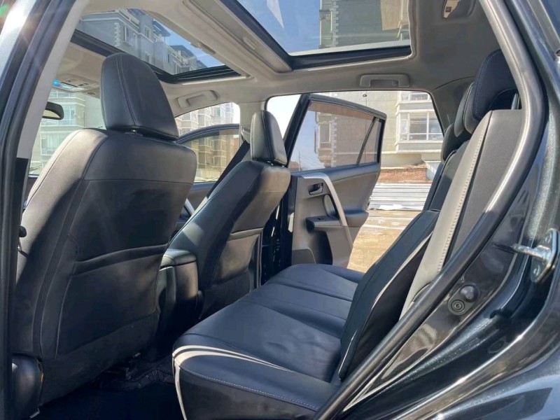 沈陽16年豐田RAV46