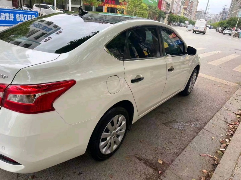 長沙20年日產軒逸7