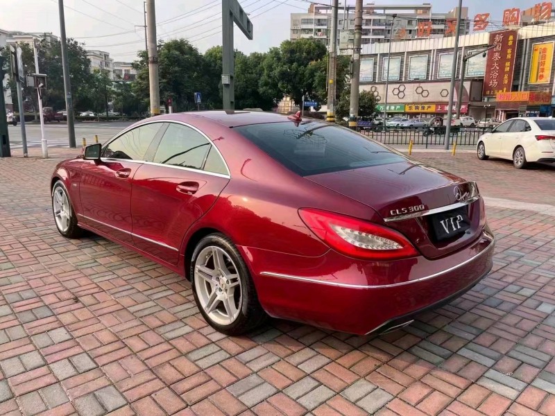 徐州11年奔驰CLS8