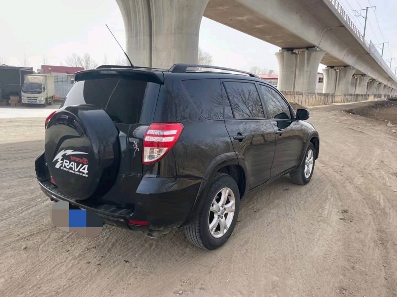 保定12年豐田RAV46