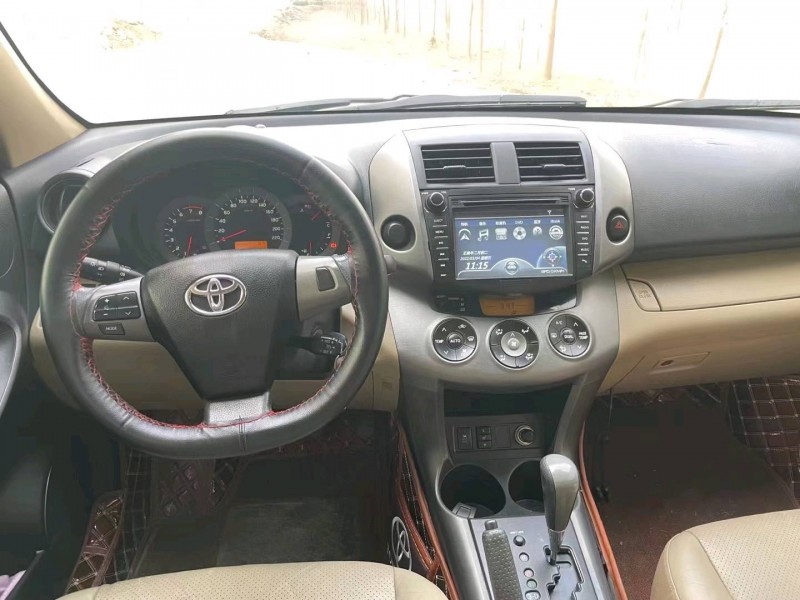 保定12年豐田RAV49