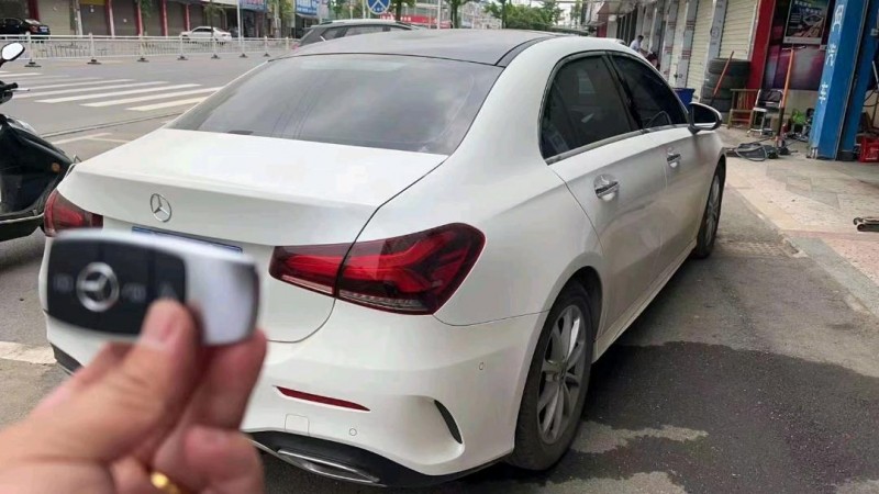 宜昌20年奔馳A8