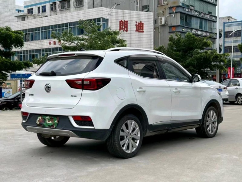 東莞17年名爵ZS8