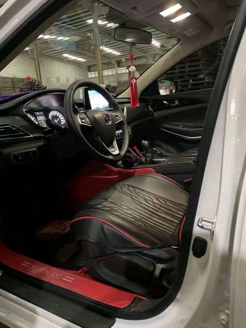 泉州20年長安汽車睿馳CC4