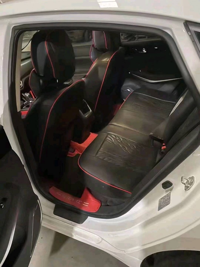 泉州20年長安汽車睿馳CC5