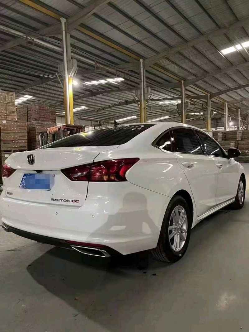 泉州20年長安汽車睿馳CC6