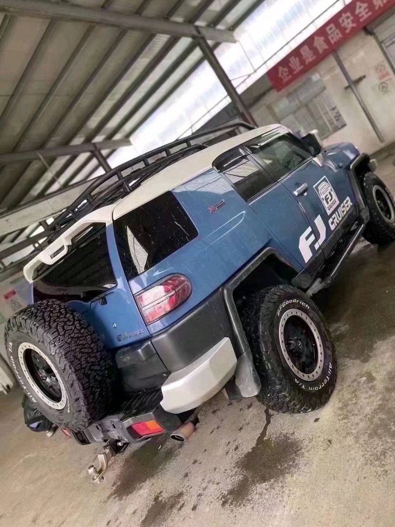 東營12年豐田FJ7