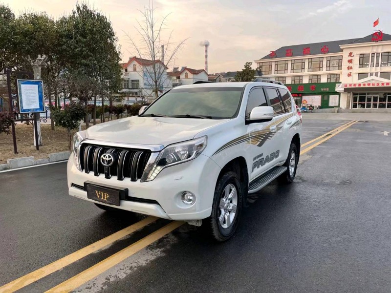 徐州17年丰田普拉多2