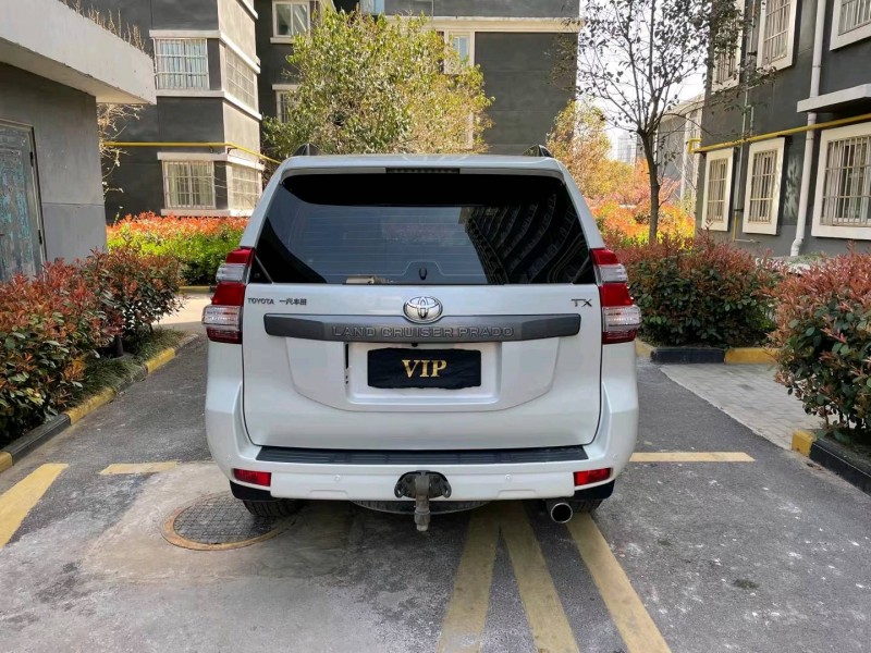 徐州17年丰田普拉多4