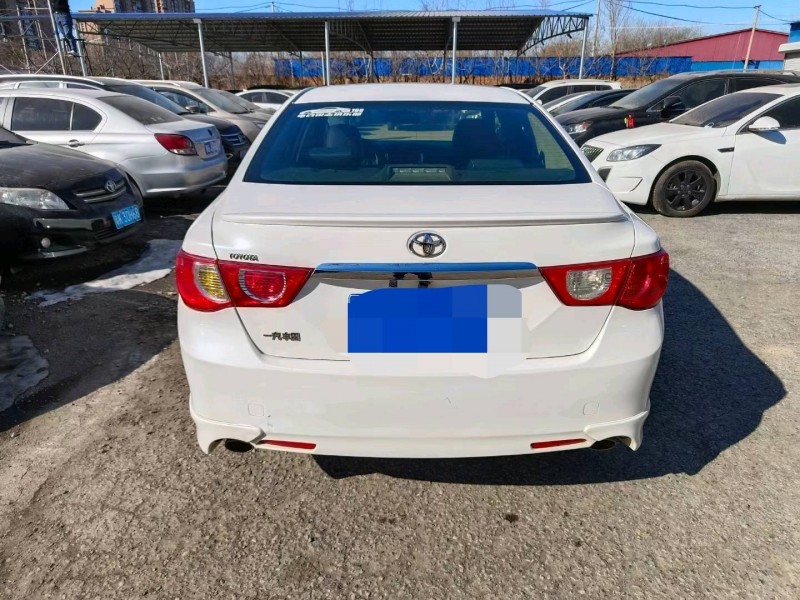 保定13年丰田锐志4