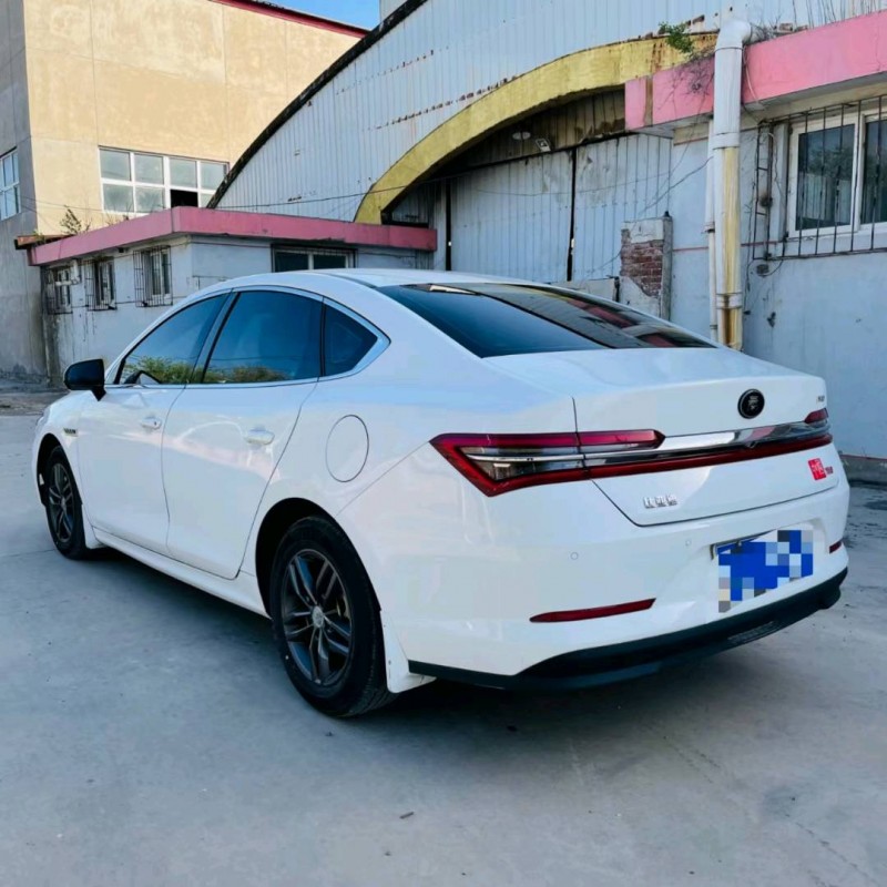 天津21年比亞迪秦9
