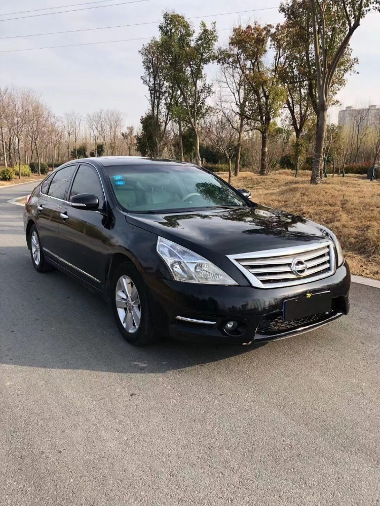 徐州12年日產天籟1