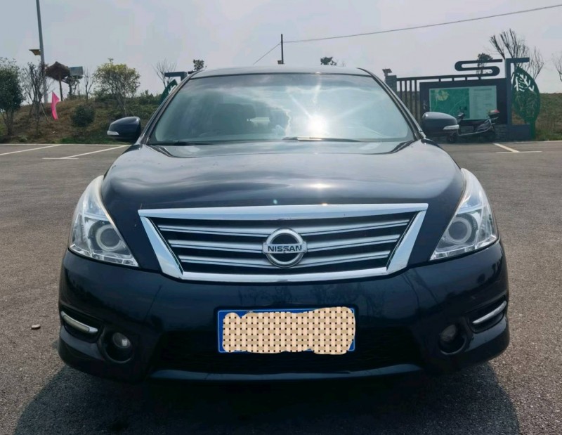 岳陽12年日產天籟1